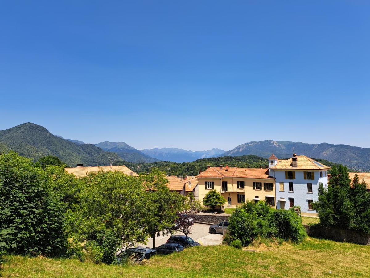 Appartamento Storico Con Giardino Soleggiato - B&B Via Rinaldi Arto Centonara ภายนอก รูปภาพ