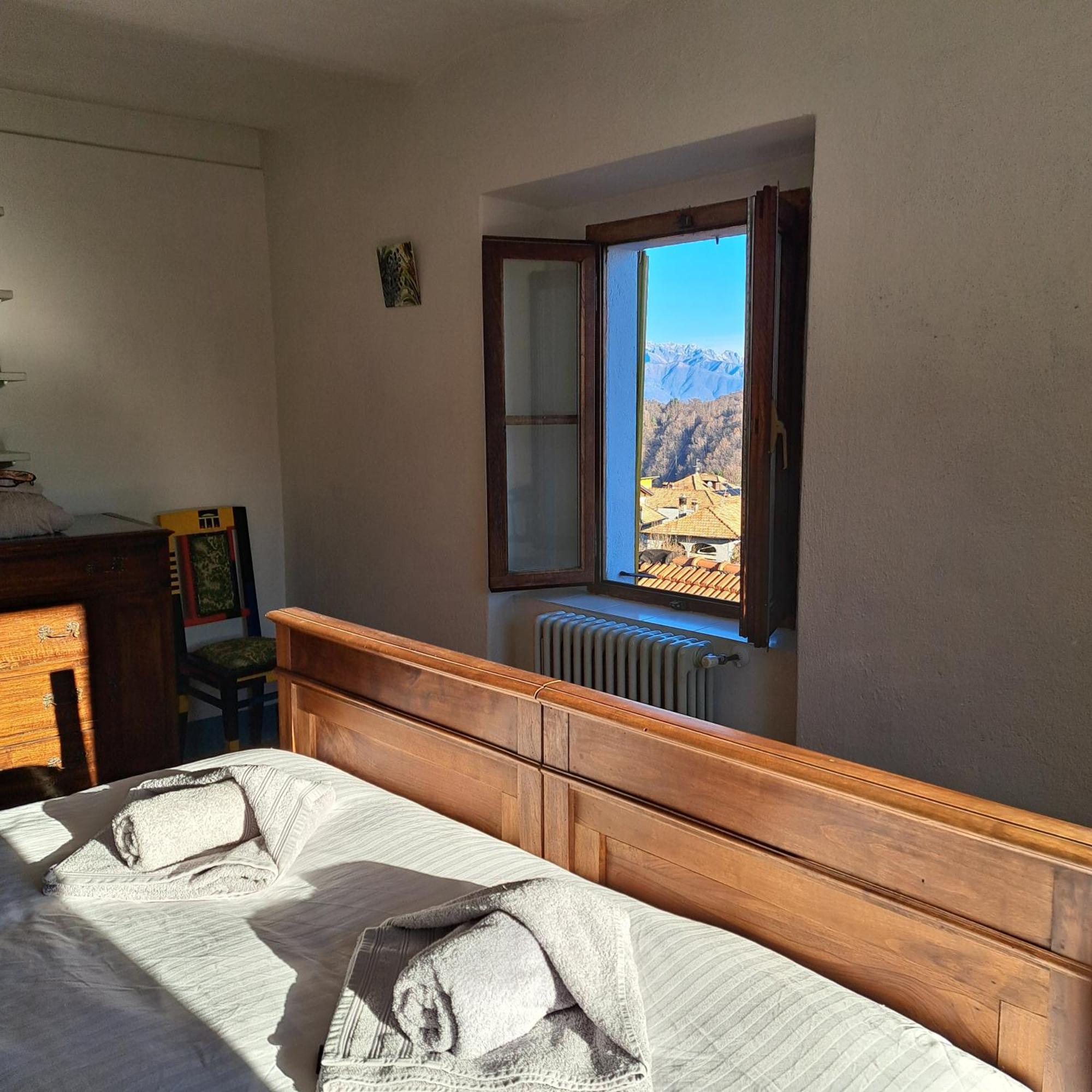 Appartamento Storico Con Giardino Soleggiato - B&B Via Rinaldi Arto Centonara ภายนอก รูปภาพ