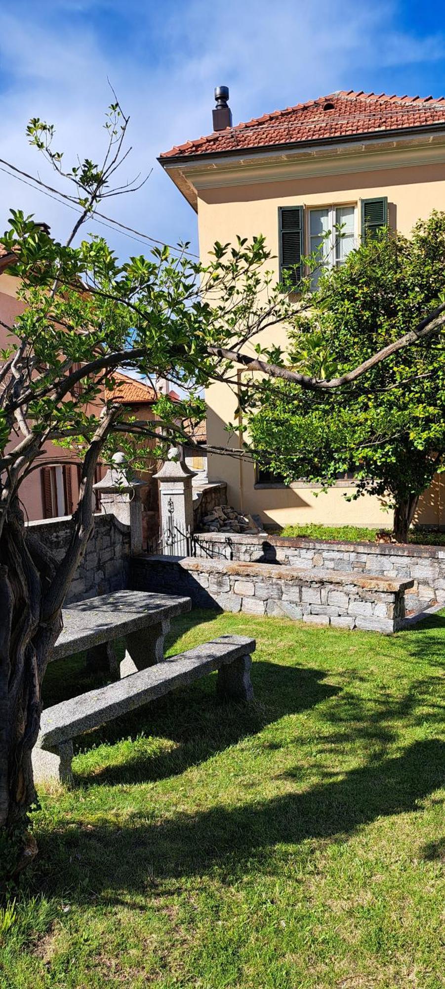 Appartamento Storico Con Giardino Soleggiato - B&B Via Rinaldi Arto Centonara ภายนอก รูปภาพ